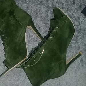 Green Suede Peephole Shoes